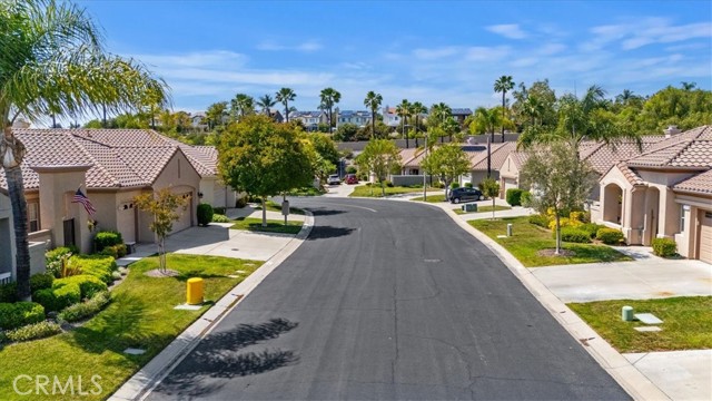 23810 Via Barletta, Murrieta CA: https://media.crmls.org/medias/0655e054-01e3-4f34-a02c-85a008b5cbcb.jpg