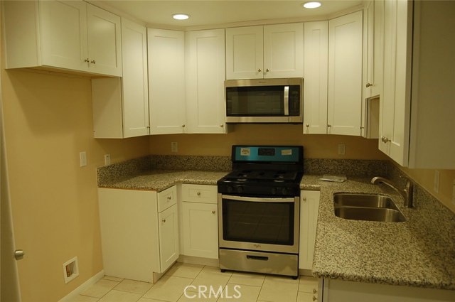 102 S Date Avenue, Rialto CA: https://media.crmls.org/medias/0656bad2-4e74-493f-98b1-da3b78131106.jpg