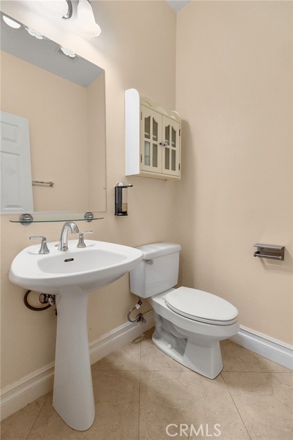 Detail Gallery Image 9 of 30 For 51 Appleglen Dr, Irvine,  CA 92602 - 4 Beds | 2/1 Baths