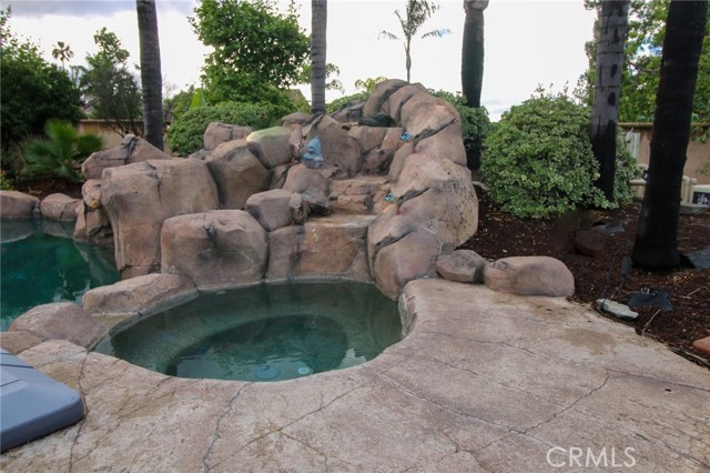 30499 Covecrest Circle, Menifee CA: https://media.crmls.org/medias/06574c7d-4c11-4527-adf9-2f7b7cc4d037.jpg
