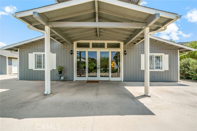 40555 Benji Lane, Hemet CA: https://media.crmls.org/medias/0657ba42-761e-40f4-a59b-bd44c90c5323.jpg