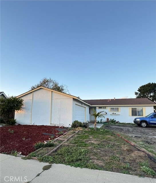 Detail Gallery Image 2 of 3 For 883 Millstone Ave, Santa Maria,  CA 93455 - 3 Beds | 2 Baths