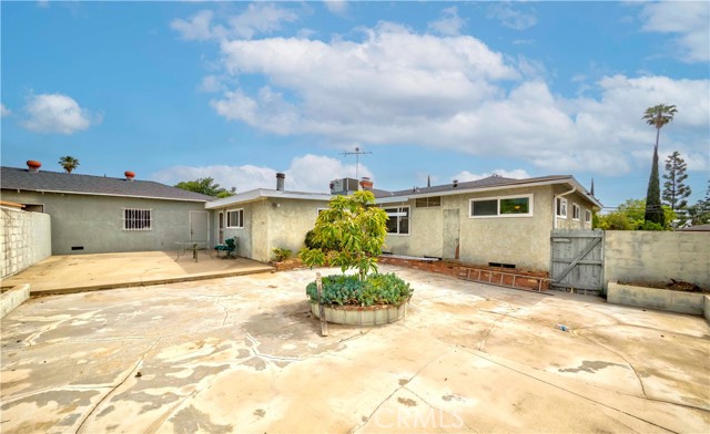 7236 Hellman Avenue, Rancho Cucamonga CA: https://media.crmls.org/medias/06589d09-70f0-4db1-a759-5ac2a8af41db.jpg