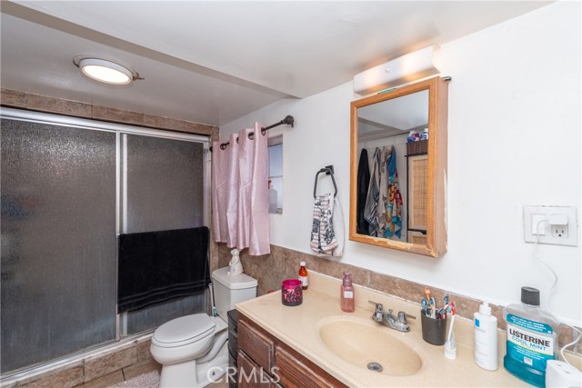 Detail Gallery Image 8 of 15 For 811 S Gage Ave, Los Angeles,  CA 90023 - – Beds | – Baths