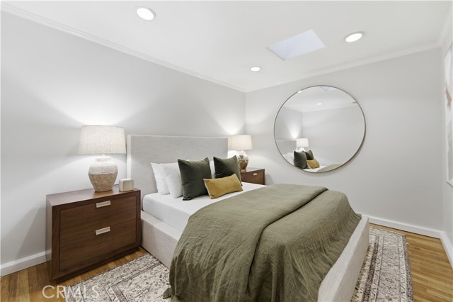 Detail Gallery Image 20 of 35 For 5232 Woodman Ave, Sherman Oaks,  CA 91401 - 3 Beds | 2 Baths