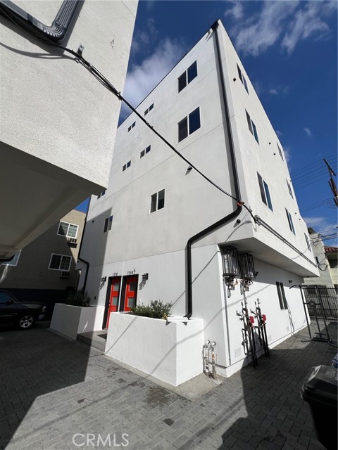 1218 Arapahoe St, Los Angeles CA: https://media.crmls.org/medias/065a834e-e70b-46e7-9241-cb9b1935e870.jpg