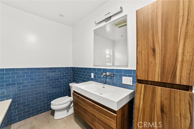 Detail Gallery Image 18 of 28 For 112 36th, Manhattan Beach,  CA 90266 - 3 Beds | 1 Baths