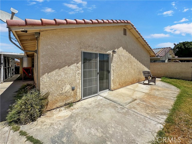 260 E Oasis Street, Blythe CA: https://media.crmls.org/medias/065ad151-dd4f-4e20-93ef-b5554107e396.jpg
