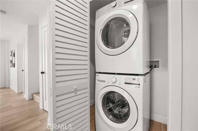 Detail Gallery Image 24 of 32 For 2391 Yorkshire Dr, Los Angeles,  CA 90065 - 3 Beds | 2/1 Baths