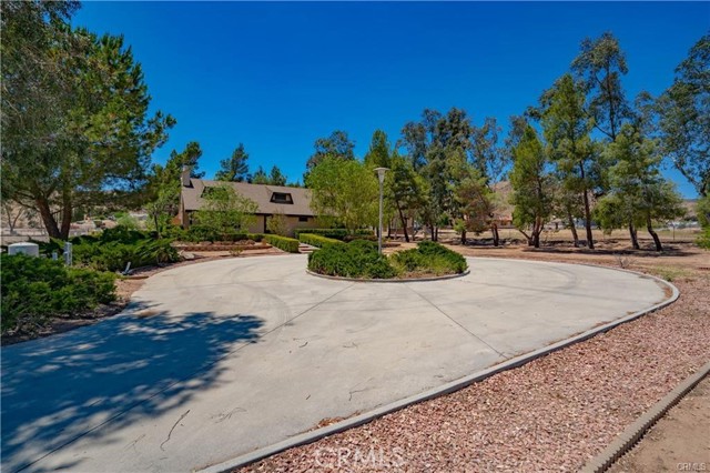 Detail Gallery Image 1 of 41 For 34155 Castlehaven Rd, Agua Dulce,  CA 91390 - 3 Beds | 3 Baths