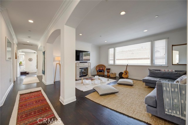 Detail Gallery Image 34 of 75 For 700 Avenue C, Redondo Beach,  CA 90277 - 5 Beds | 5/1 Baths