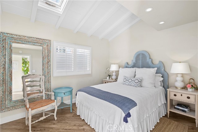 708 Orchid Avenue, Corona del Mar CA: https://media.crmls.org/medias/065ced51-4544-4add-b192-29ad9abaca14.jpg