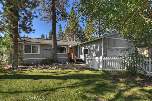 2208 Manzanita Lane, Big Bear City CA: https://media.crmls.org/medias/065d4de5-7d16-4e2a-bbef-d558f7d7f537.jpg