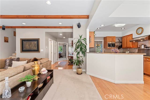 Detail Gallery Image 9 of 72 For 197 Massive Rd, Lake Arrowhead,  CA 92317 - 4 Beds | 3/1 Baths