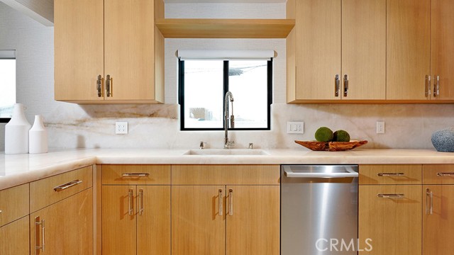 Detail Gallery Image 12 of 34 For 408 Hazel Dr, Corona Del Mar,  CA 92625 - 4 Beds | 4 Baths