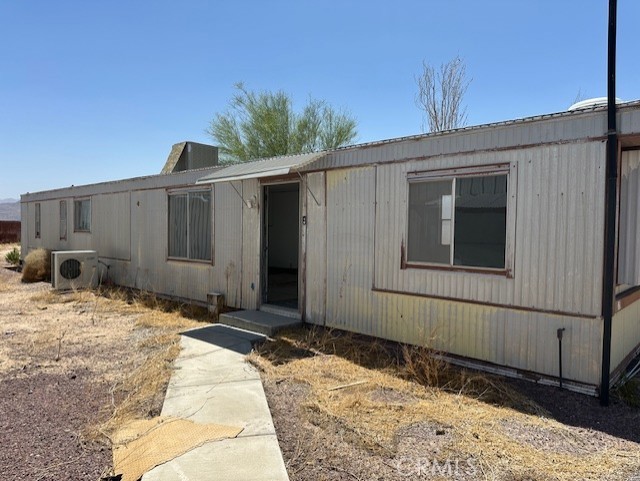 46363 Valley Center Road, Newberry Springs CA: https://media.crmls.org/medias/065d6b37-2d95-4318-a265-015e2a7454cb.jpg