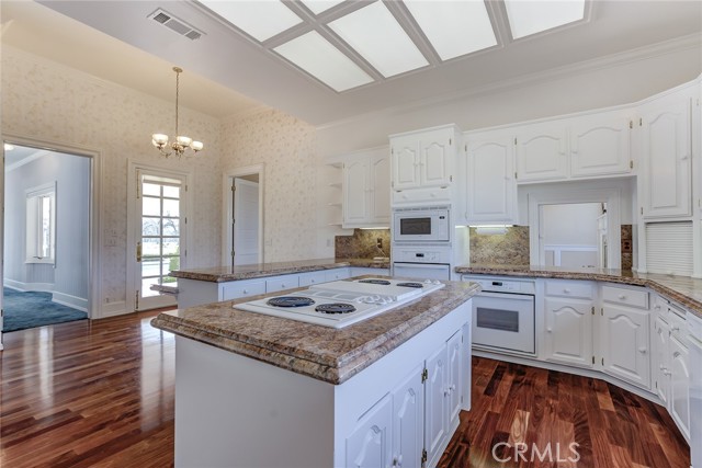 Detail Gallery Image 17 of 49 For 22630 Adobe Rd, Red Bluff,  CA 96080 - 4 Beds | 4/1 Baths