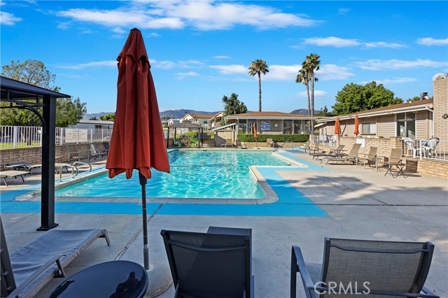 Detail Gallery Image 37 of 40 For 1398 Rainbrook Way, Corona,  CA 92882 - 2 Beds | 2 Baths