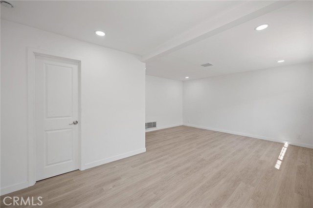 Detail Gallery Image 33 of 42 For 7445 Balcom Ave, Reseda,  CA 91335 - 4 Beds | 2 Baths