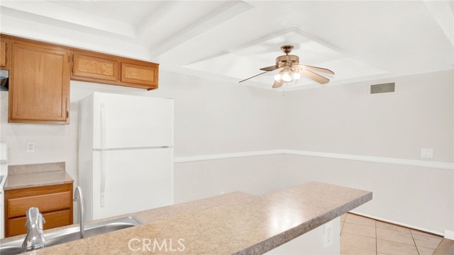 Detail Gallery Image 6 of 32 For 47 Town and Country, Pomona,  CA 91766 - 3 Beds | 2 Baths