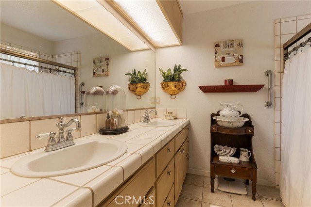 1940 Westlake Drive, Kelseyville CA: https://media.crmls.org/medias/06600e4d-6427-4d11-90a2-c53cf5feddd1.jpg