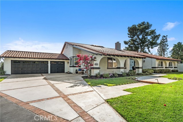 12571 Welbe Drive, North Tustin CA: https://media.crmls.org/medias/06605a85-f3e7-4dda-ba1e-7681b710386b.jpg