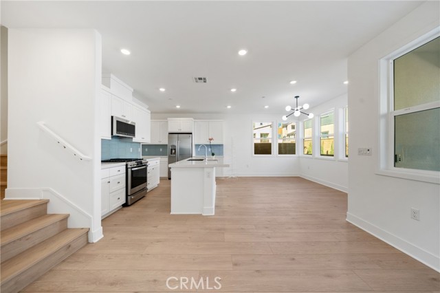 Detail Gallery Image 10 of 45 For 322 Proctor, Irvine,  CA 92618 - 4 Beds | 3/1 Baths