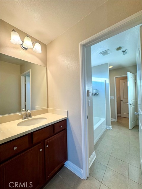 Detail Gallery Image 23 of 36 For 13945 Barnett Ln, Corona,  CA 92880 - 5 Beds | 3/1 Baths