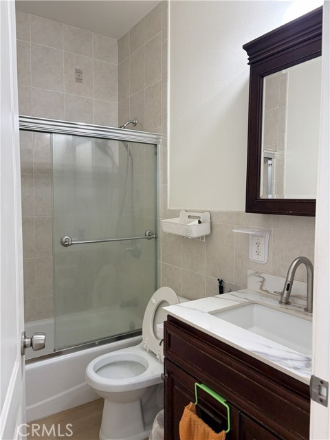 Detail Gallery Image 21 of 49 For 4941 W 130th, Hawthorne,  CA 90250 - 4 Beds | 4 Baths