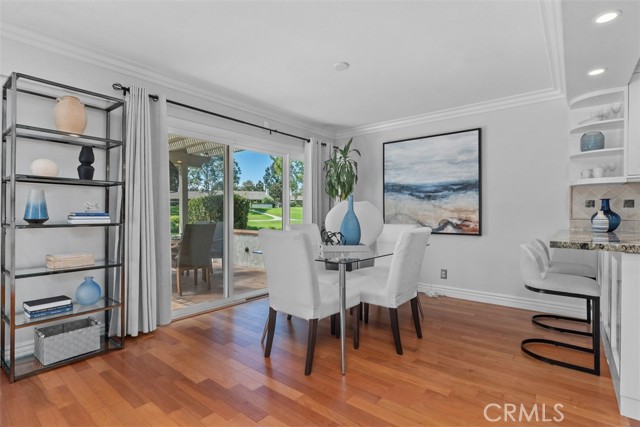 Detail Gallery Image 12 of 31 For 525 Vista Flora, Newport Beach,  CA 92660 - 3 Beds | 2/1 Baths