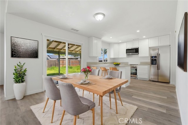 Detail Gallery Image 8 of 25 For 1921 S Kerckhoff Way, Hanford,  CA 93230 - 3 Beds | 2 Baths