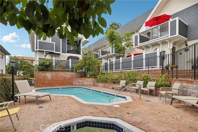 Detail Gallery Image 30 of 30 For 434 S Los Robles Ave #4,  Pasadena,  CA 91101 - 2 Beds | 3 Baths