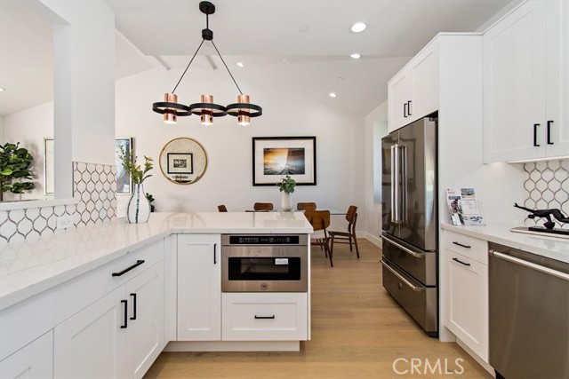 2406 Mathews Avenue, Redondo Beach, California 90278, 4 Bedrooms Bedrooms, ,3 BathroomsBathrooms,Residential,Sold,Mathews,SB21216654