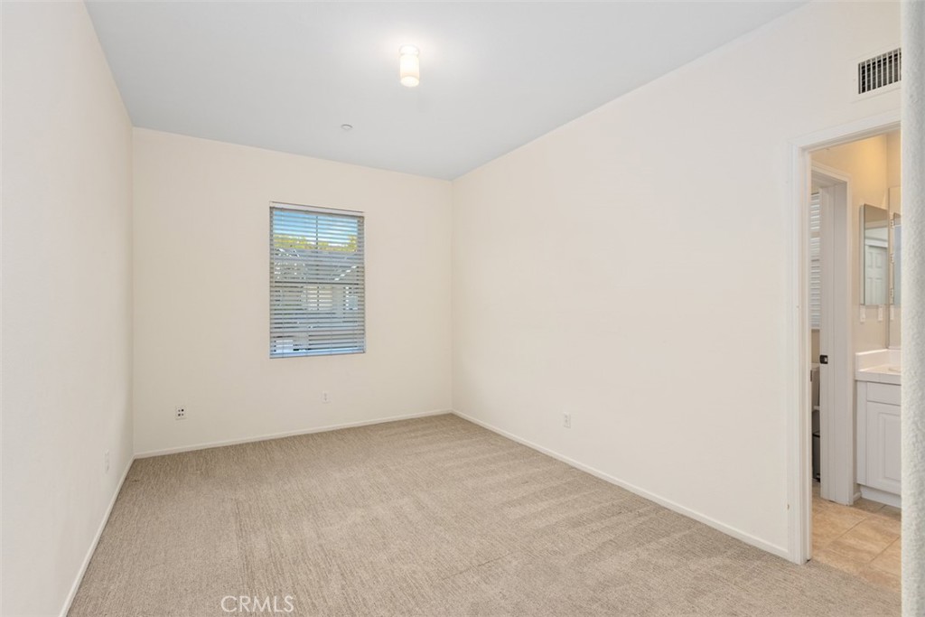 MLS #OC25265982 image #16