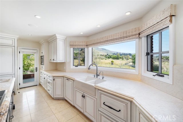 Detail Gallery Image 9 of 72 For 3738 Orcutt Road, San Luis Obispo,  CA 93401 - 9 Beds | 8/1 Baths