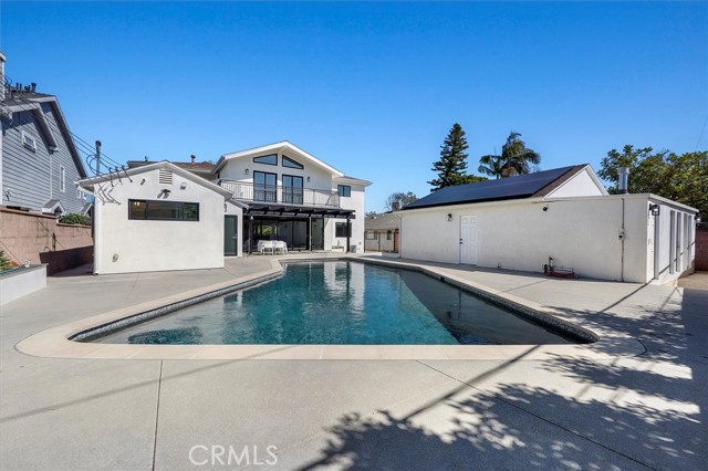 6334 Riggs Place, Los Angeles CA: https://media.crmls.org/medias/06674780-aab6-4ebe-9602-c4c2ffdbf204.jpg