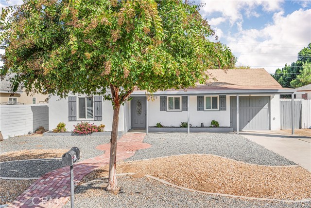 Detail Gallery Image 2 of 23 For 4775 Beverly Ct, Riverside,  CA 92506 - 3 Beds | 2 Baths