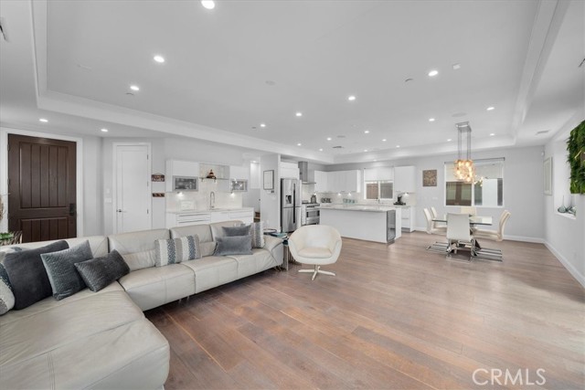 2214 Warfield Avenue, Redondo Beach, California 90278, 4 Bedrooms Bedrooms, ,3 BathroomsBathrooms,Residential,Sold,Warfield,SB24110583