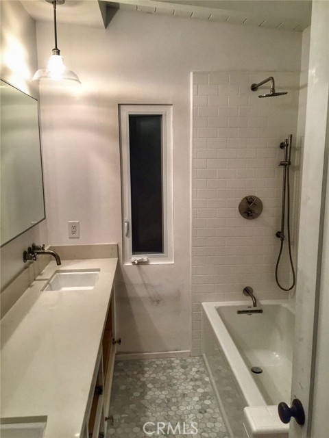 Detail Gallery Image 7 of 24 For 31902 Sunset Ave, Laguna Beach,  CA 92651 - 2 Beds | 2 Baths