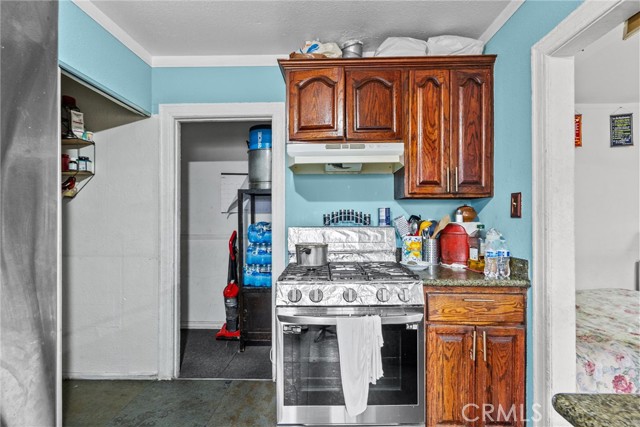 Detail Gallery Image 17 of 40 For 943 W 65th St, Los Angeles,  CA 90044 - 7 Beds | 4 Baths