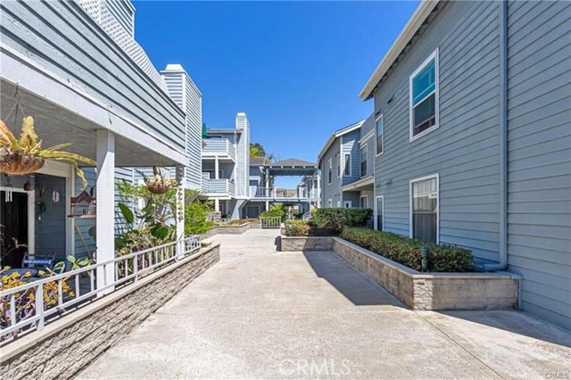 16960 Algonquin Street, Huntington Beach CA: https://media.crmls.org/medias/066b49fb-1014-4bbe-a7bd-e5600244caa0.jpg