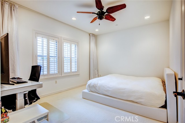 Detail Gallery Image 3 of 27 For 432 S Willaman Dr #104,  Los Angeles,  CA 90048 - 2 Beds | 2 Baths