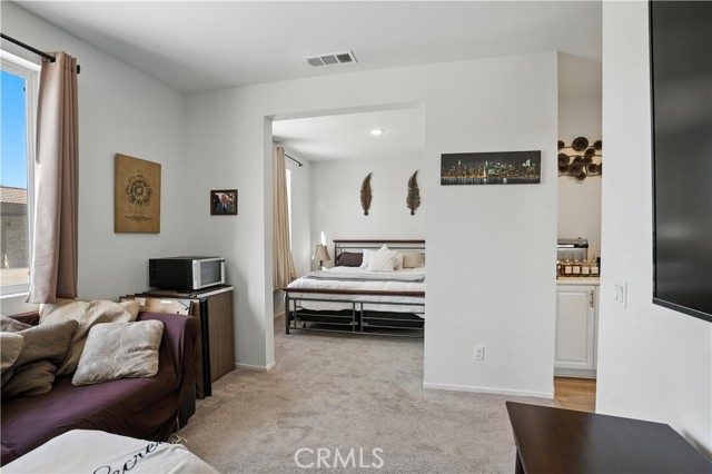 Detail Gallery Image 22 of 75 For 11715 Periwinkle Pl, Jurupa Valley,  CA 91752 - 6 Beds | 4/1 Baths