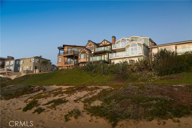 1912 The Strand, Manhattan Beach, California 90266, 5 Bedrooms Bedrooms, ,4 BathroomsBathrooms,Residential,Sold,The Strand,SB17026827