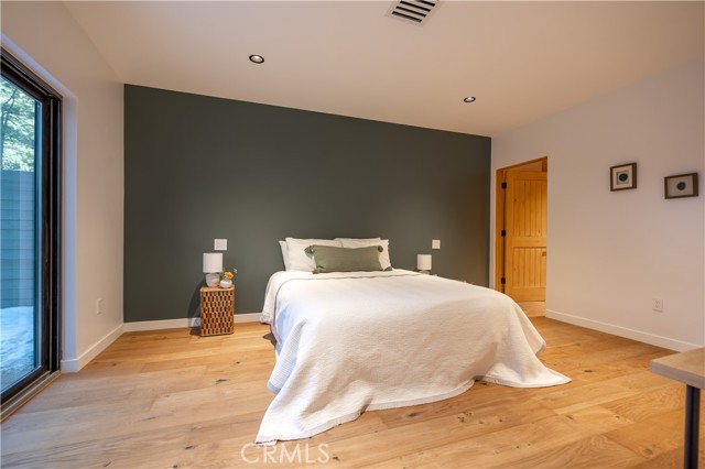 259 Victoria Lane, Sugarloaf CA: https://media.crmls.org/medias/066df973-e6e0-4602-977c-a551efce7ee2.jpg