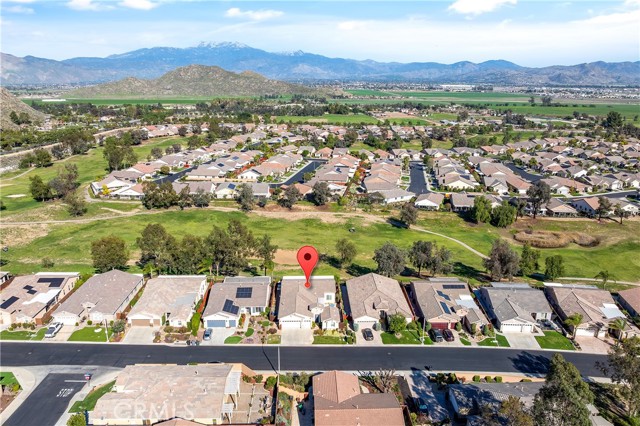 570 Olazabal Drive, Hemet CA: https://media.crmls.org/medias/066e1523-8322-4d02-a3c7-e6cd3186e39f.jpg