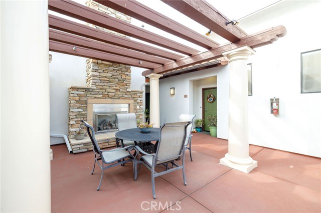 2001 Artesia Boulevard, Redondo Beach, California 90278, 1 Bedroom Bedrooms, ,1 BathroomBathrooms,Residential,Sold,Artesia,SB22258185