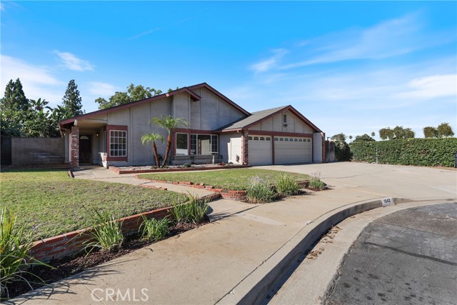 1042 Bassett Court, San Dimas CA: https://media.crmls.org/medias/066e6773-697d-4b5c-bf32-62e3855917bb.jpg