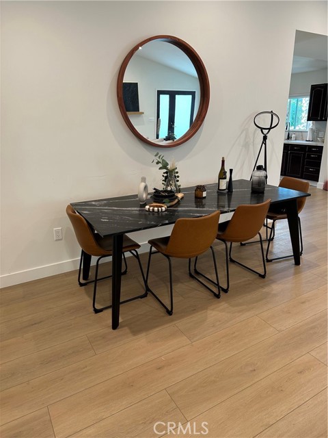 5457 Beckford Avenue, Tarzana CA: https://media.crmls.org/medias/066ea5cd-badf-403b-be15-df27274df675.jpg