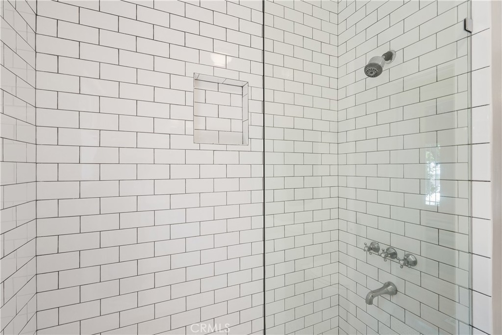 https://media.crmls.org/medias/066ed3be-1de8-47d4-ba85-02ce78963b7f.jpg?preset=X-Large